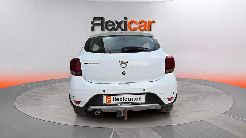 Usado Dacia Sandero Stepway 90 CV (66 kW) 2017 Blanco Berlina