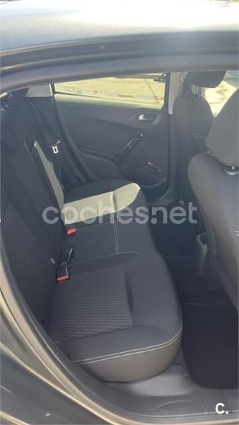 Usado Peugeot 208 Access 75 CV (55 kW) 2016 Gris / plata Utilitario