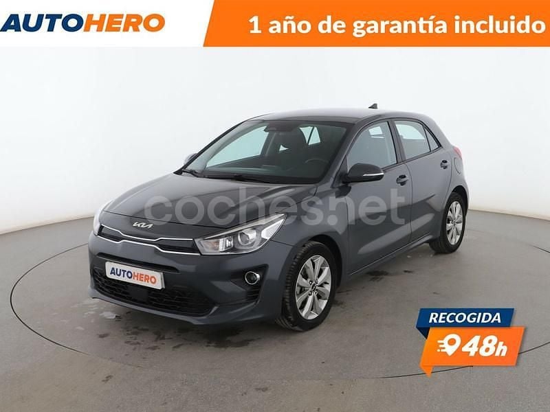Gris Usado 2022 Kia Rio Berlina | 15.199 € (Precio justo) - Imagen 1/3