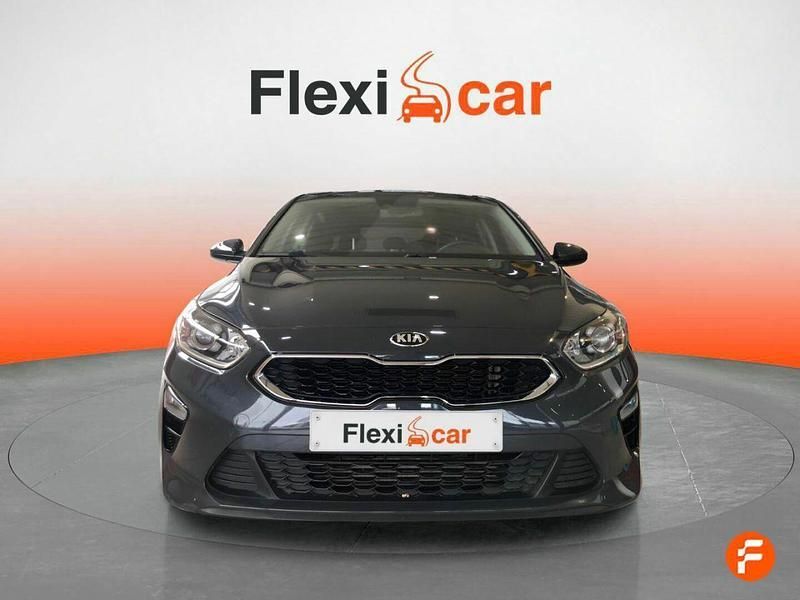 Usado Kia Ceed 120 CV (88 kW) 2021 Negro Utilitario