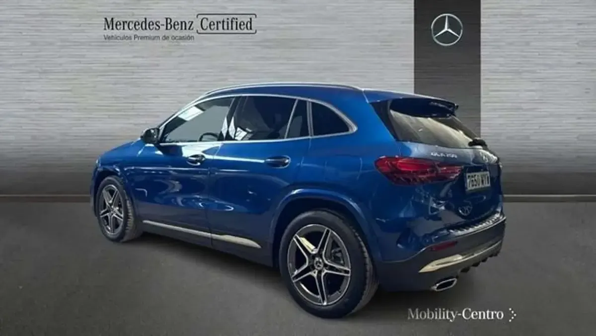 Usado Mercedes GLA200 163 CV (119 kW) 2025 Azul SUV
