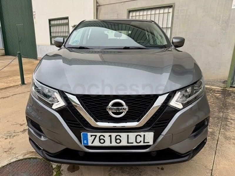 Usado Nissan Qashqai Acenta 115 CV (84 kW) 2019 Gris / plata SUV