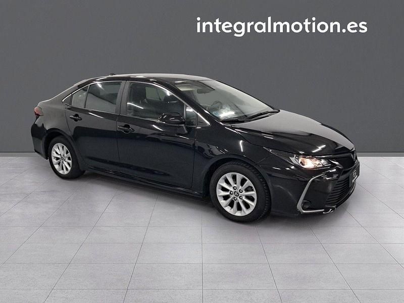 Usado Toyota Corolla Active 122 CV (89 kW) 2023 Negro Berlina