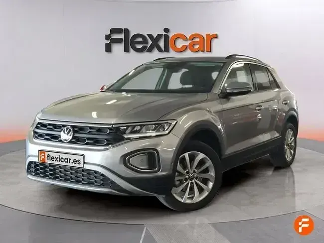 Usado VW T-Roc Life 115 CV (84 kW) 2024 Gris SUV
