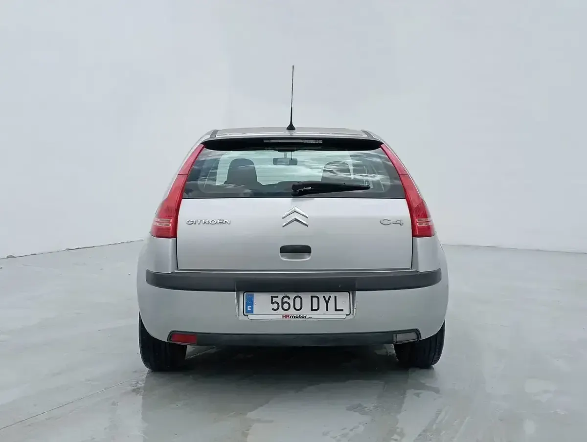 Usado Citroën C4 VTR Sport 110 CV (80 kW) 2006 Gris