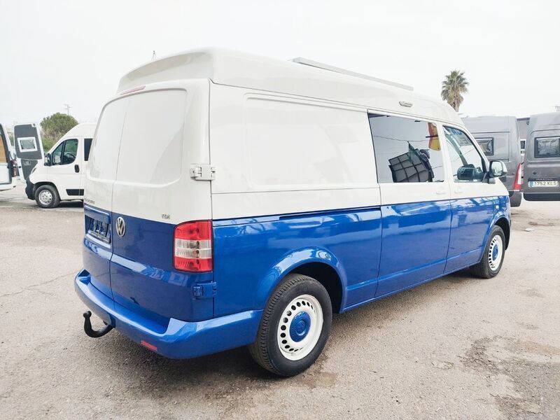 Usado VW Caravelle Comfortline 140 CV (102 kW) 2014 Blanco Monovolumen