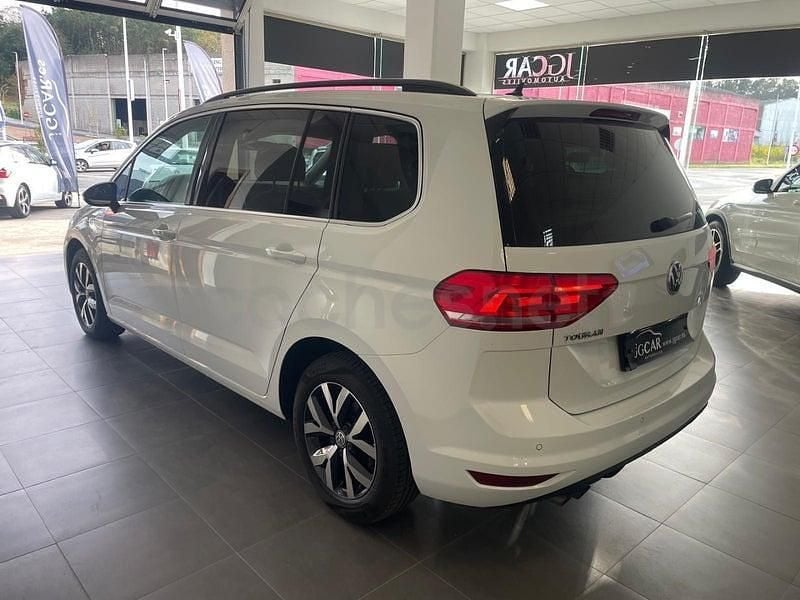 Usado VW Touran Sportline 150 CV (110 kW) 2019 Blanco Monovolumen