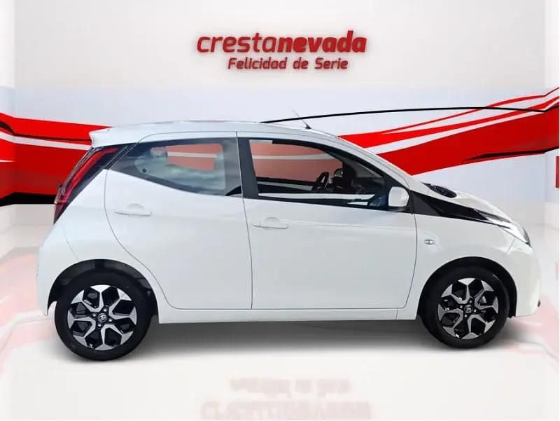 Usado Toyota Aygo X-play 72 CV (52 kW) 2021 Blanco Utilitario
