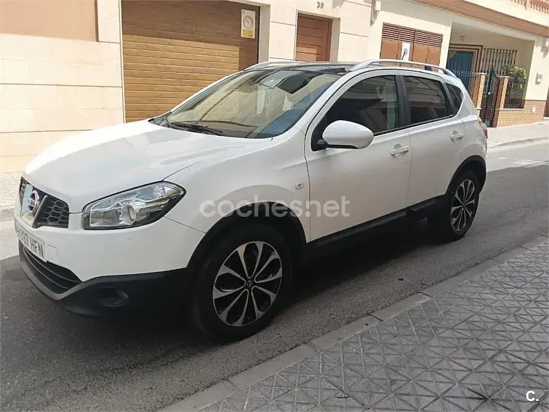 Usado Nissan Qashqai Tekna 150 CV (110 kW) 2011 Blanco SUV