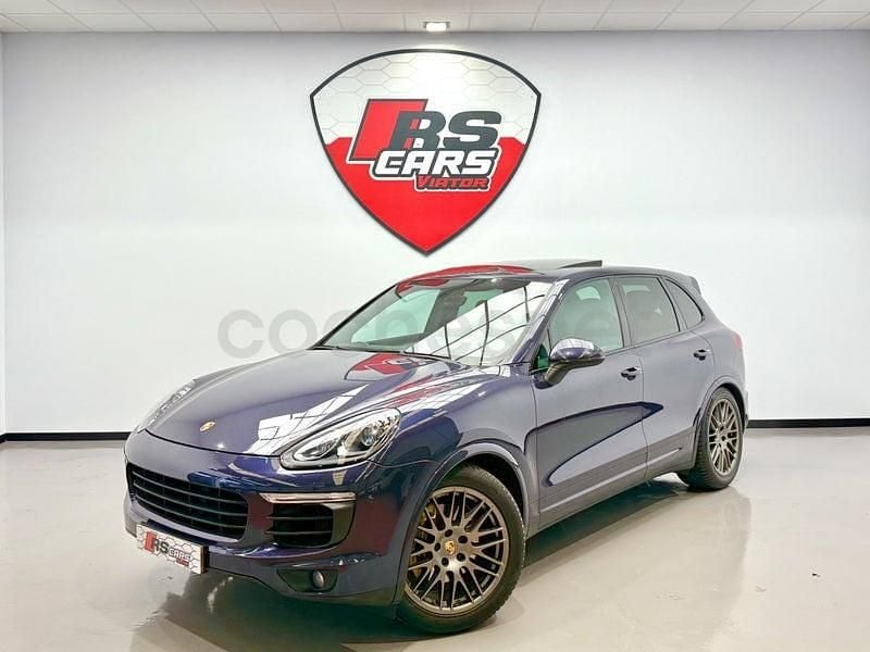 Usado Porsche Cayenne Platinum Edition 262 CV (192 kW) 2017 Violeta / lila SUV