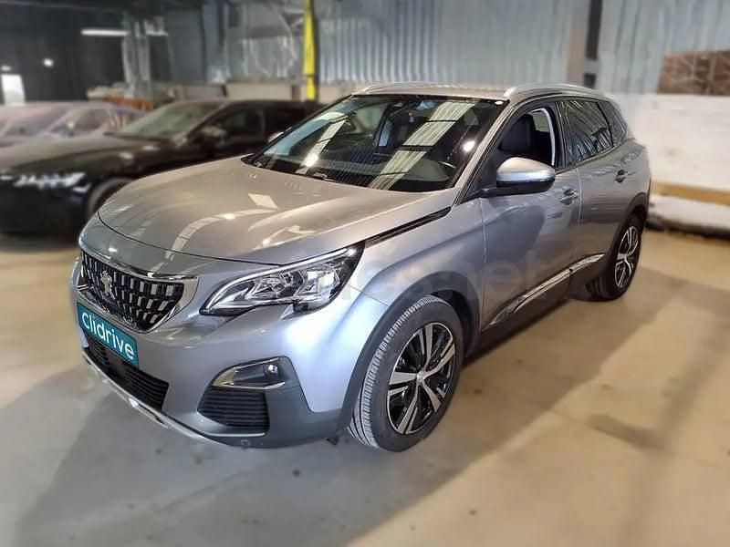 Usado Peugeot 3008 Allure 130 CV (95 kW) 2020 Gris / plata SUV