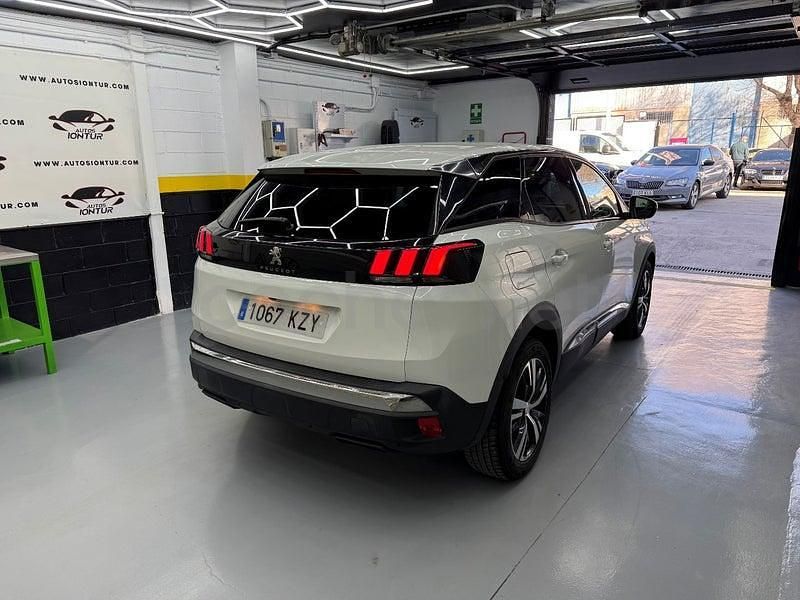 Usado Peugeot 3008 Allure 130 CV (95 kW) 2019 Blanco SUV