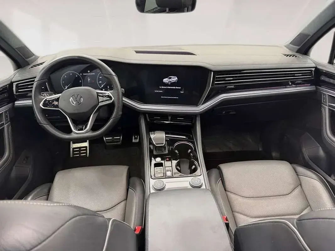 Usado VW Touareg R-line 286 CV (210 kW) 2024 Beige SUV