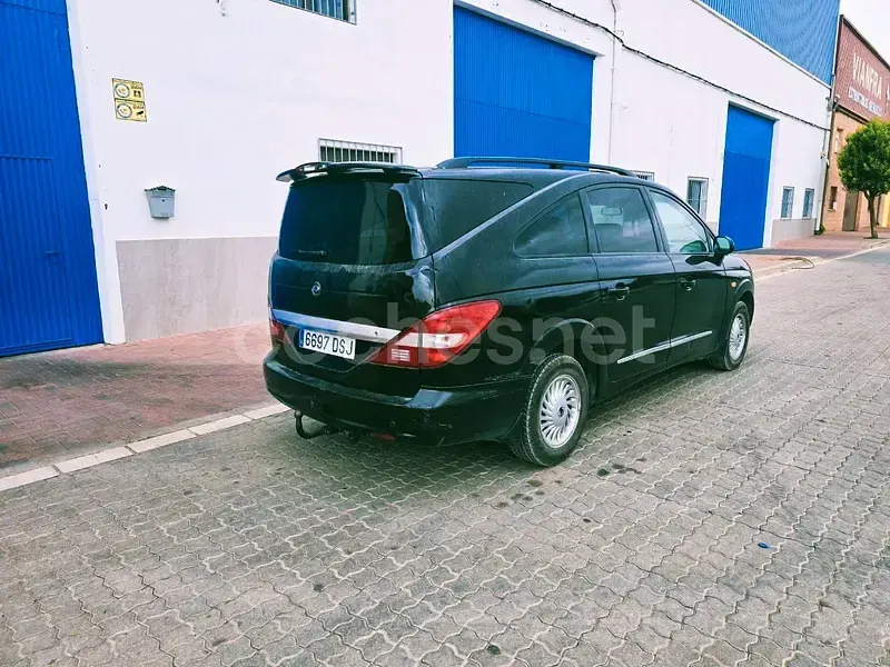 Usado SsangYong Rodius Limited 165 CV (121 kW) 2005 Negro Monovolumen