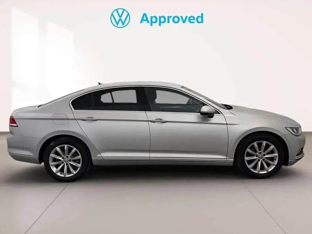 Usado VW Passat Advance 150 CV (110 kW) 2018 Gris Berlina