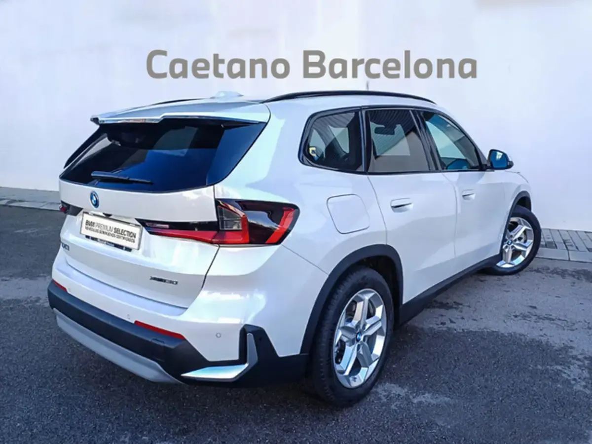 Usado BMW iX1 Comfort Edition 230 kW (313 CV) 2025 Blanco SUV