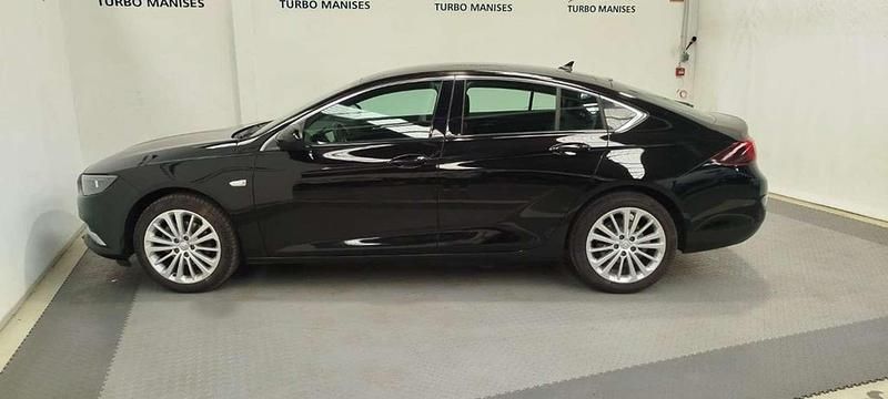 Usado Opel Insignia Innovation 166 CV (122 kW) 2020 Negro Berlina