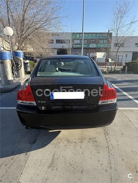 Usado Volvo S60 Momentum 140 CV (102 kW) 2006 Negro Berlina