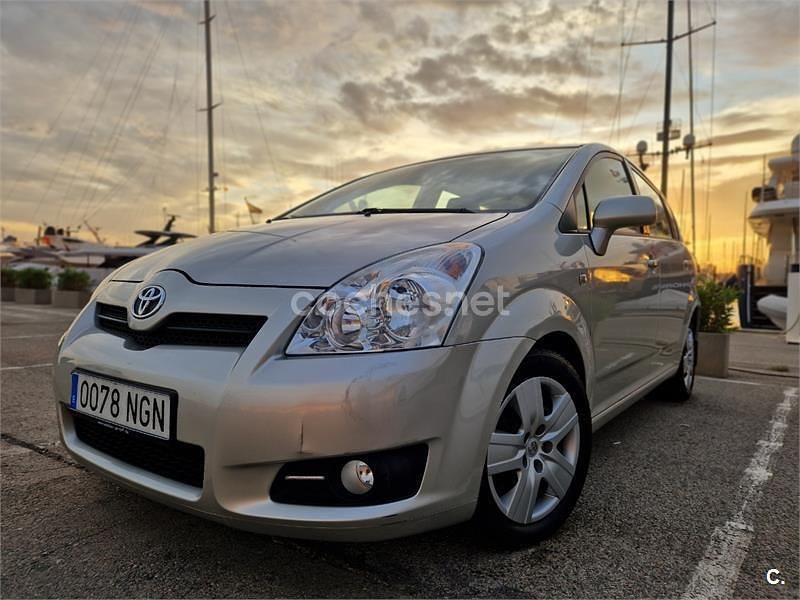Gris / plata Usado 2008 Toyota Corolla Verso Luna Monovolumen | 7299 € (Precio justo) - Imagen 1/4