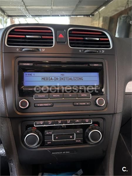 Negro Usado 2010 VW Golf VI Advance Berlina | 5400 € (Precio justo) - Imagen 1/4