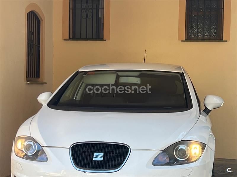 Usado Seat Leon Copa 105 CV (77 kW) 2012 Blanco Berlina