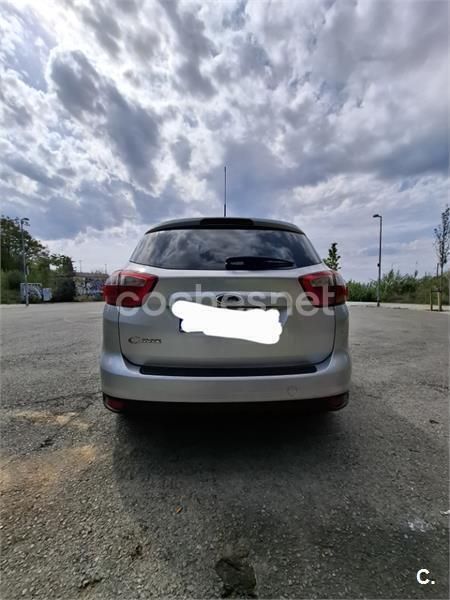 Gris / plata Usado 2015 Ford C-MAX Titanium Monovolumen | 8500 € (Precio justo) - Imagen 1/4