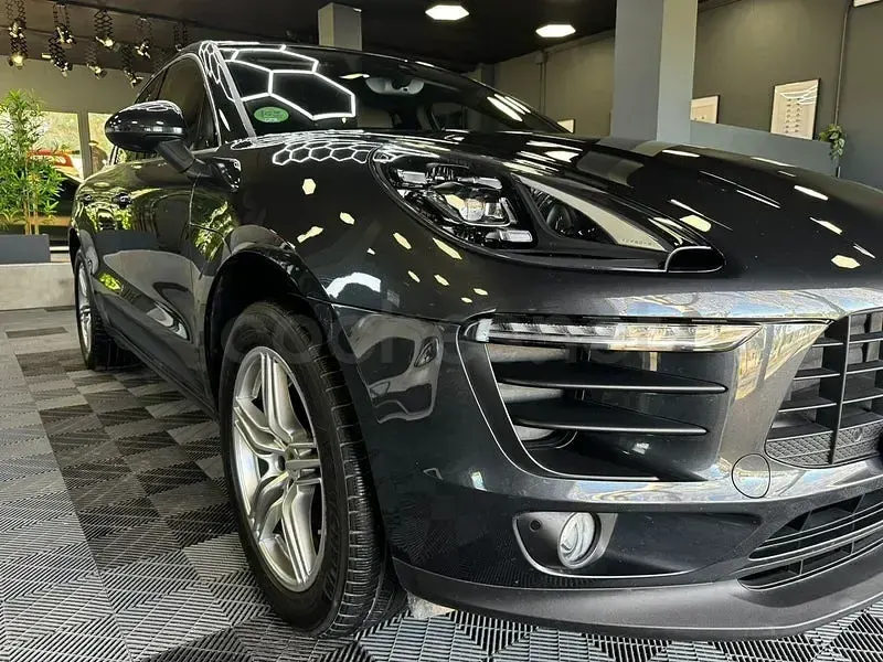 Usado Porsche Macan 258 CV (189 kW) 2016 Azul SUV