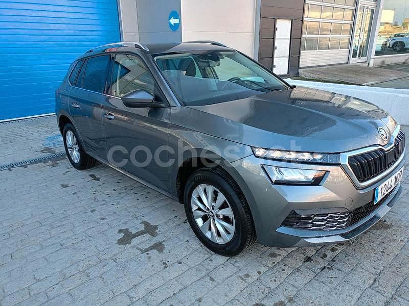 Gris / plata Usado 2022 Skoda Kamiq Ambition SUV | 18.500 € (Precio justo) - Imagen 1/4