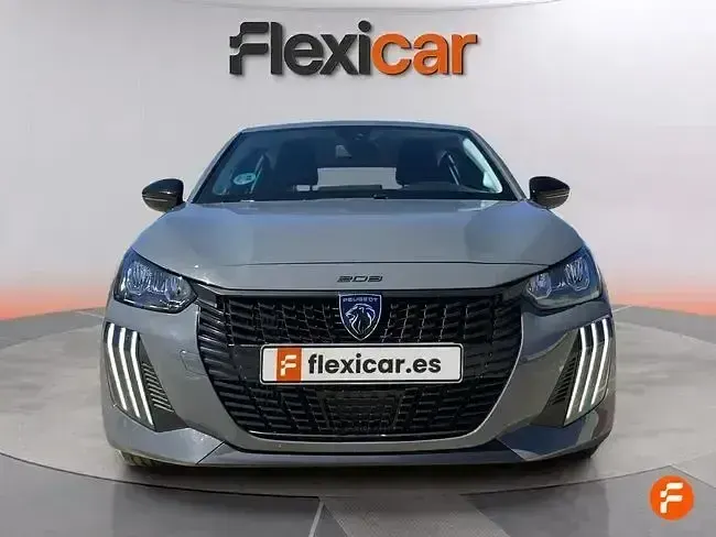 Usado Peugeot 208 Active 100 CV (73 kW) 2024 Gris Utilitario
