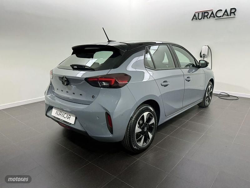 Usado Opel Corsa-e 114 kW (156 CV) 2024 Gris Utilitario
