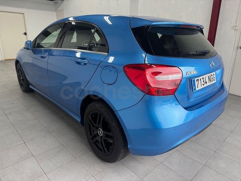Begagnad Mercedes A180 Edition 122 HK (89 kW) 2013 Blå Sedan