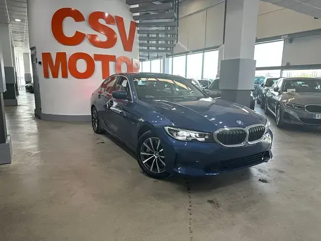 Usado BMW 330e Comfort Edition 292 CV (214 kW) 2022 Azul Berlina
