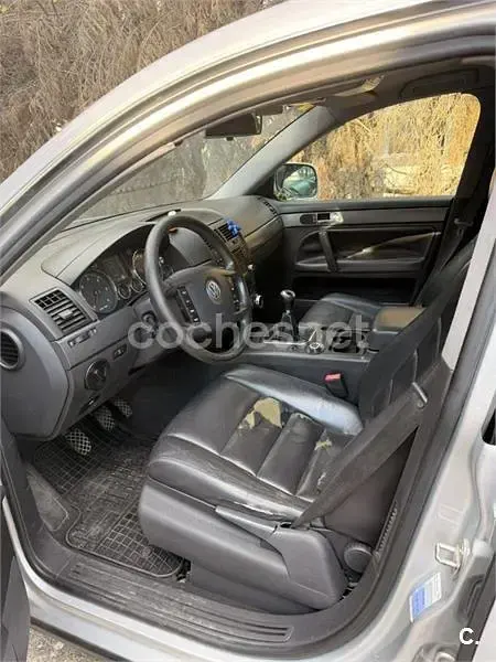 Usado VW Touareg R 174 CV (127 kW) 2003 Gris / plata SUV