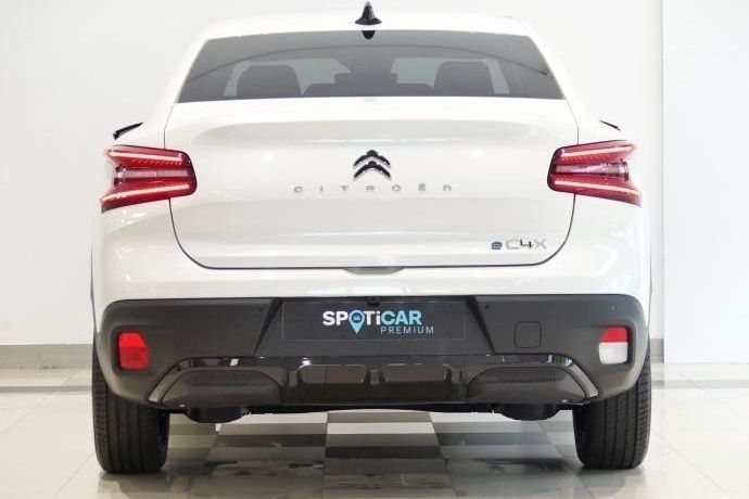 Usado Citroën e-C4 Shine 100 kW (136 CV) 2022 Berlina