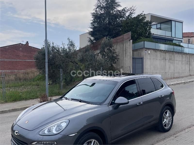 Gris / plata Usado 2012 Porsche Cayenne SUV | 27.000 € - Imagen 1/4