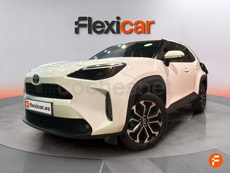Usado Toyota Yaris Cross 116 CV (85 kW) 2022 Blanco SUV