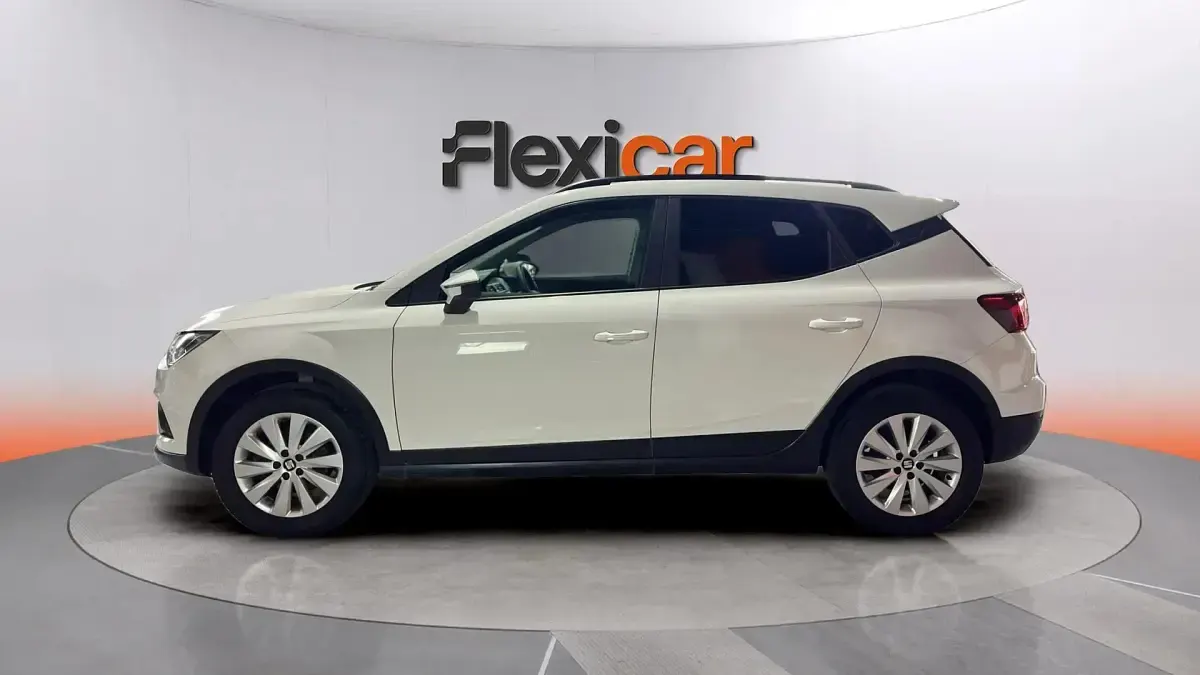 Usado Seat Arona Ecomotive 95 CV (69 kW) 2018 Blanco SUV