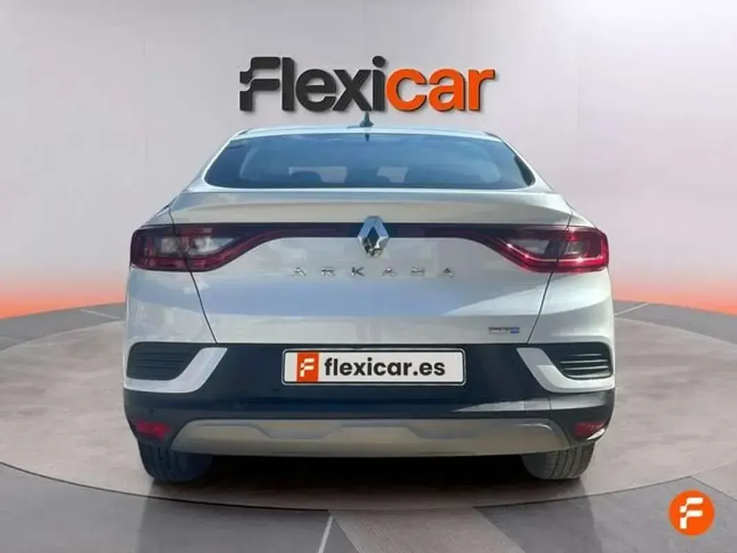 Usado Renault Arkana Zen 145 CV (106 kW) 2022 Blanco SUV