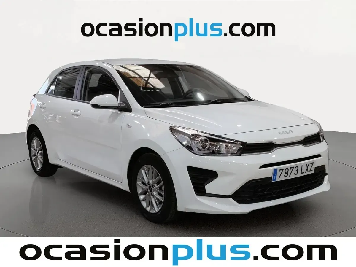 Usado Kia Rio 84 CV (61 kW) 2022 Blanco Utilitario