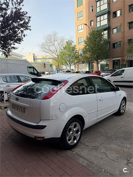 Usado Ford Focus Business Edition 90 CV (66 kW) 2007 Blanco Berlina