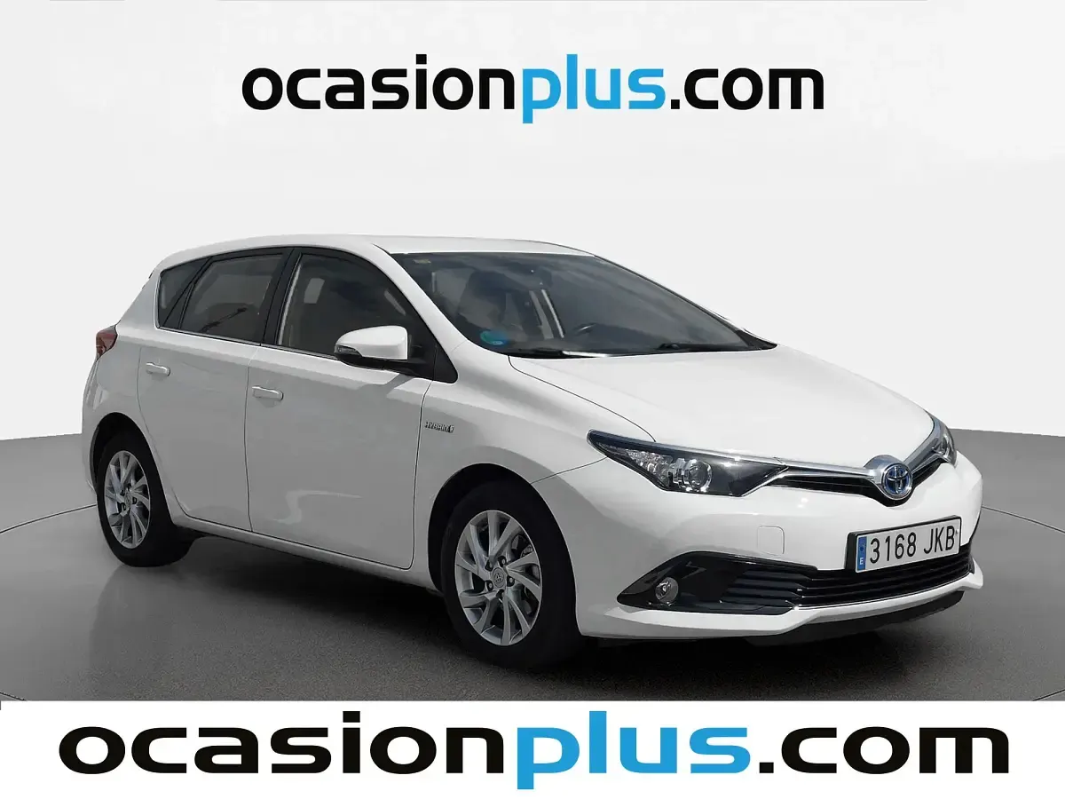 Używany Toyota Auris Hybrid Active 136 KM (100 kW) 2015 Biały Hatchback