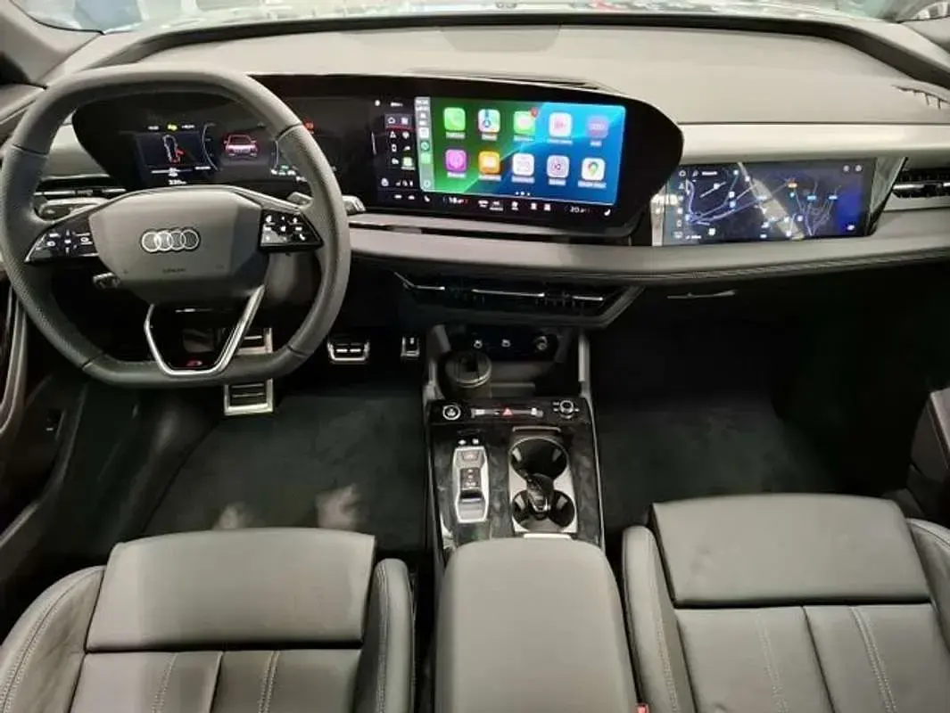 Usado Audi A6 e-tron S-Line 225 kW (306 CV) 2024 Gris Berlina