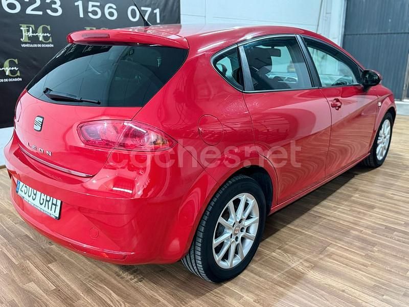 Usado Seat Leon Reference 125 CV (91 kW) 2009 Rojo Berlina