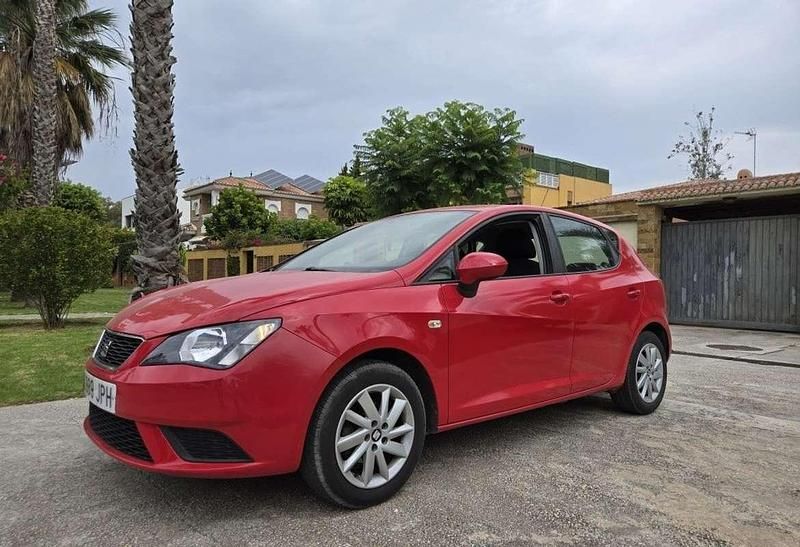 Rojo Usado 2016 Seat Ibiza Reference Utilitario | 7990 € (Buen precio) - Imagen 1/4