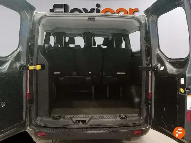 Usado Ford Transit Custom Trend 131 CV (96 kW) 2023 Gris Familiar
