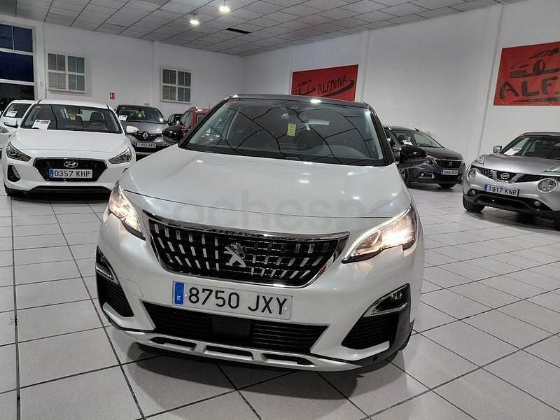 Usado Peugeot 3008 Allure 120 CV (88 kW) 2017 Blanco SUV