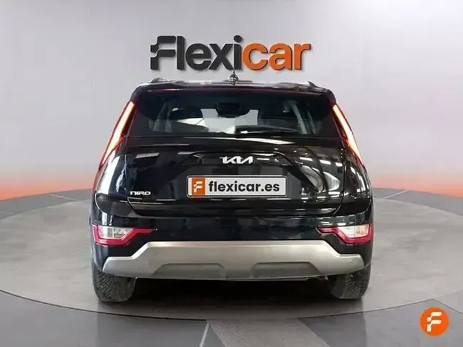 Usado Kia Niro 141 CV (103 kW) 2024 Negro SUV