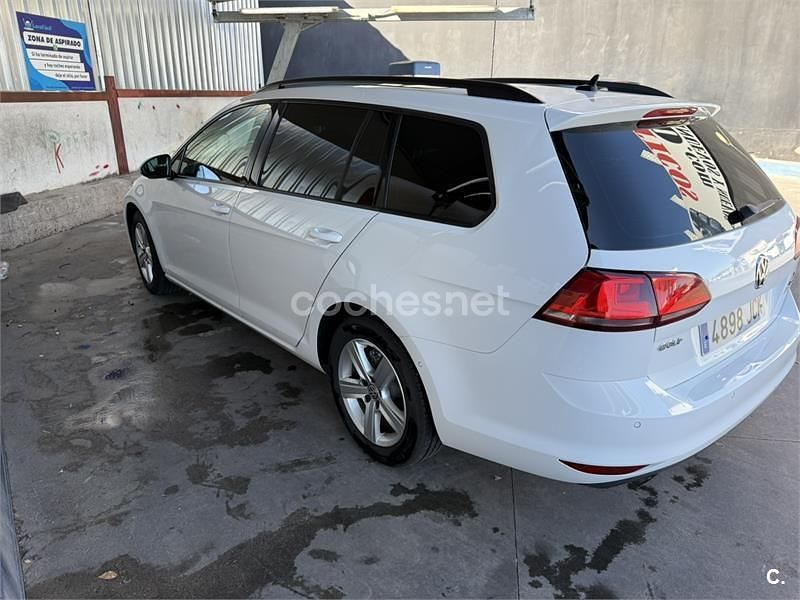 Usado VW Golf VII Advance 105 CV (77 kW) 2015 Blanco Familiar