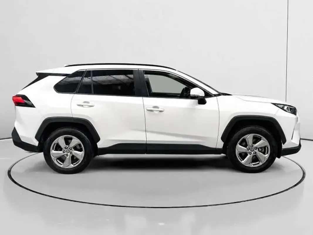 Usado Toyota RAV4 Hybrid Advance 222 CV (163 kW) 2021 Blanco SUV