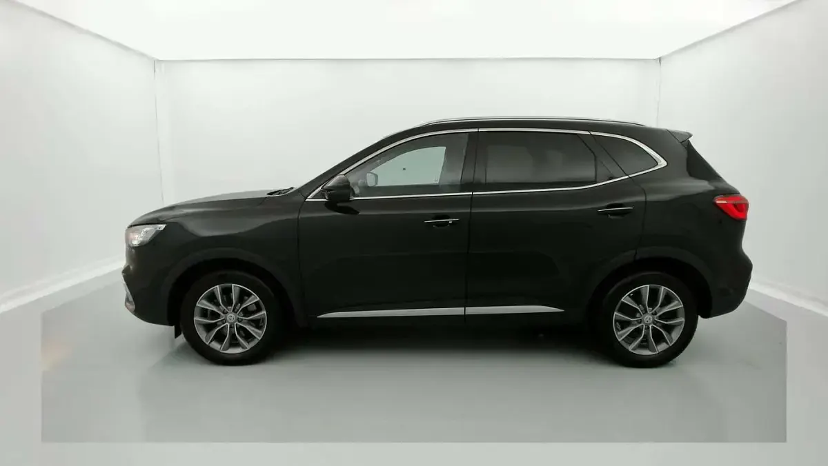 Usado MG HS Comfort 162 CV (119 kW) 2023 Negro SUV